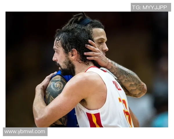 广州篮球队在世界锦标赛中的逆袭之路展现团队精神与奋斗不息的传奇故事